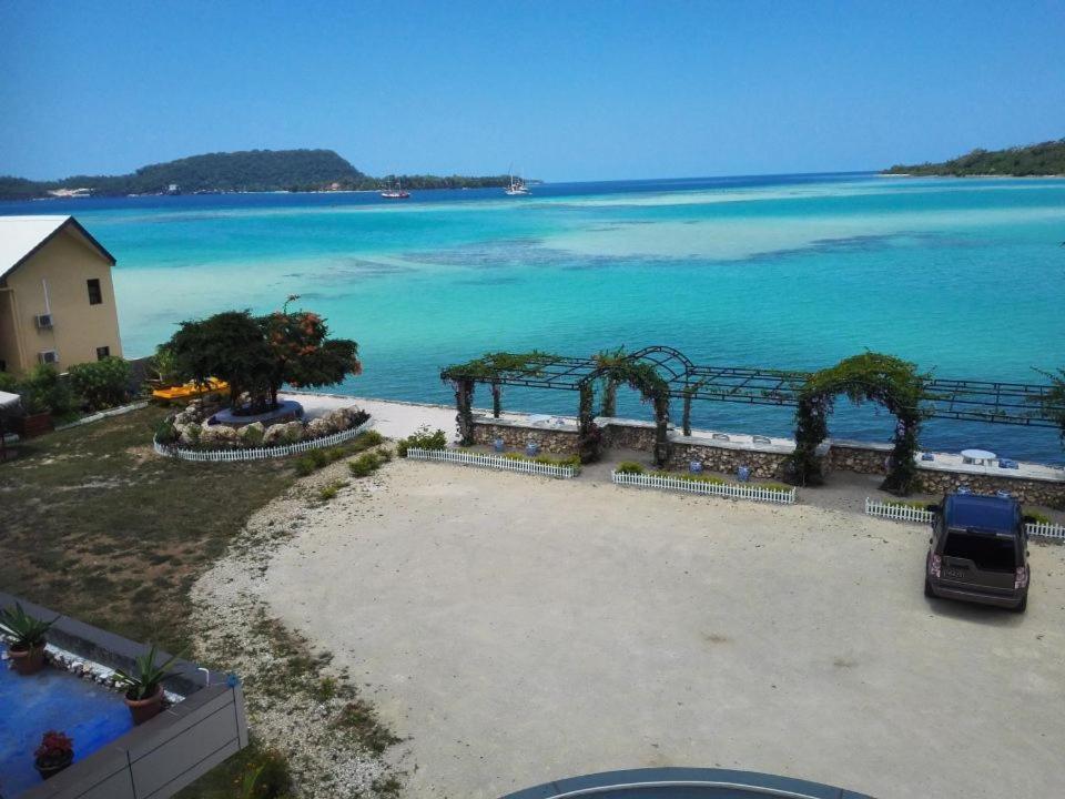 Crystal Beach Hotel Port Vila Kültér fotó